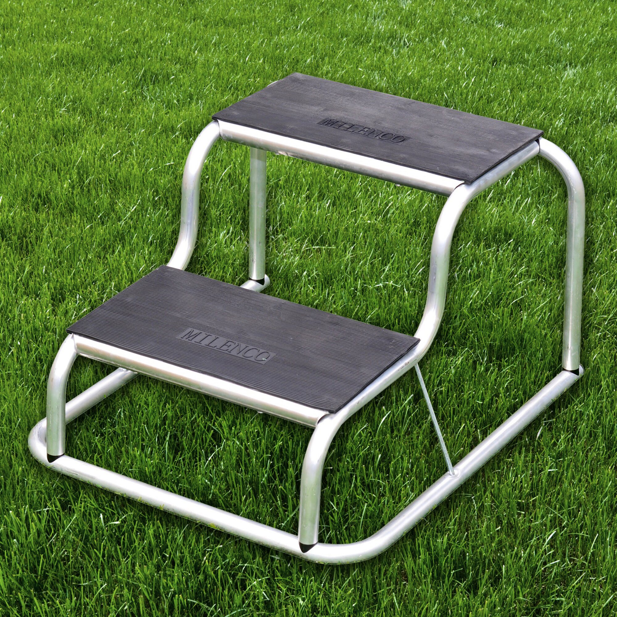 Aluminium-Doppeltrittstufe mit gummierten Trittflächen